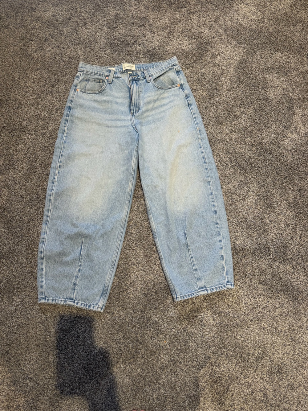 Universal Thread Light Blue Relaxed Fit womens Jeans- Barrel Jeans